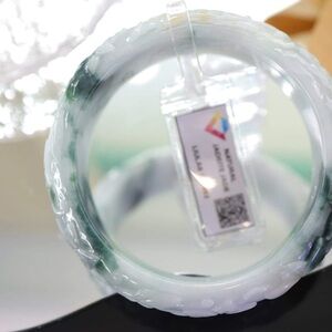 Authentic, high quality grade A .Size 56-58. It’s a beautiful 💞💞💞